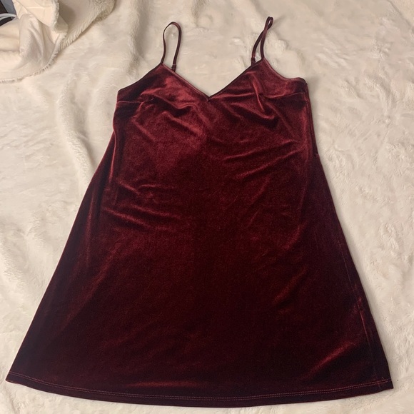 Abercrombie & Fitch Dresses & Skirts - Abercrombie & Fitch Burgundy Mini Dress